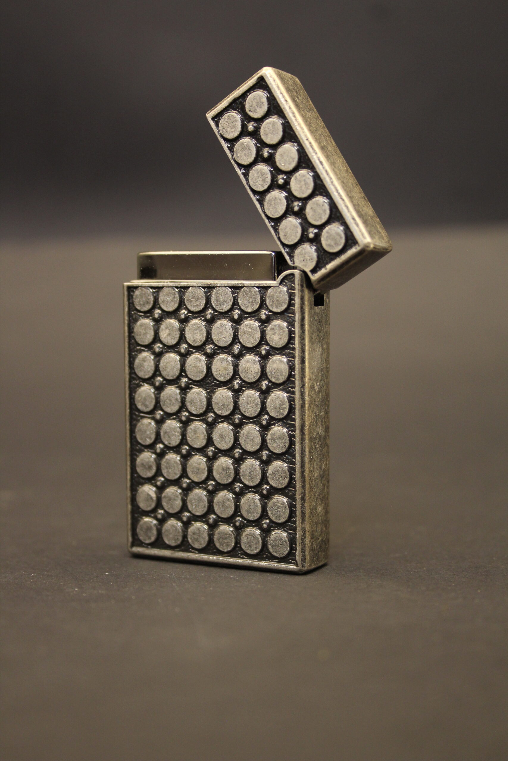 CHEN LONG – Luxury Jet Flame Lighter (Metal Dotted Design) - Image 2