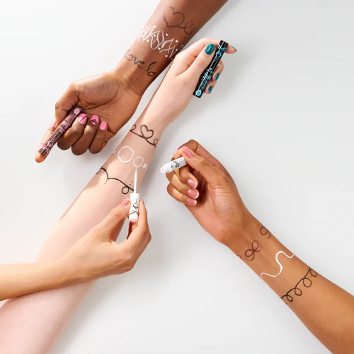 Lash Princess Liquid Liner Waterproof – essence cosmetics - Image 3