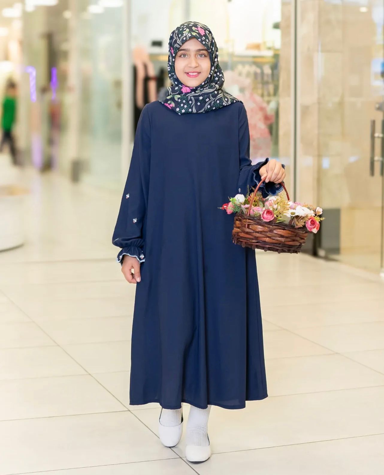 girls’ embroidered abaya – available in green, black & navy blue – 105/114/120 cm